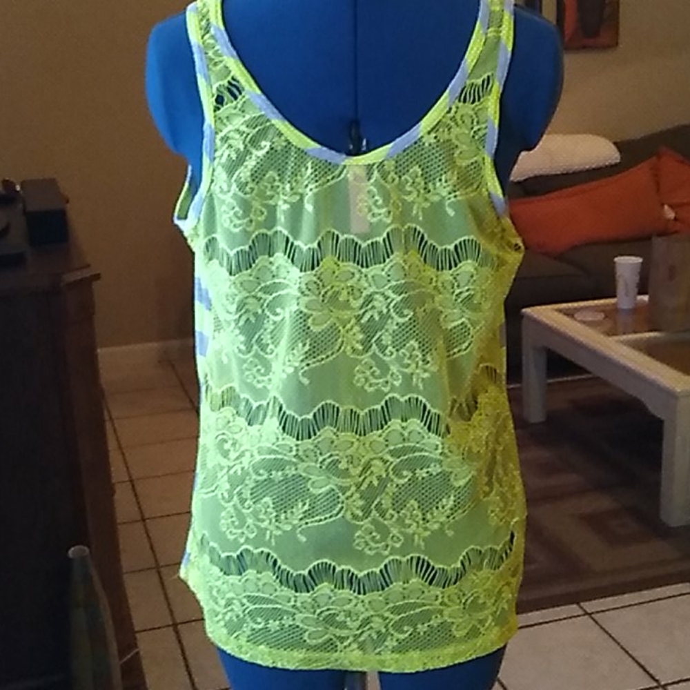 Shirt - Picture 2 of 3